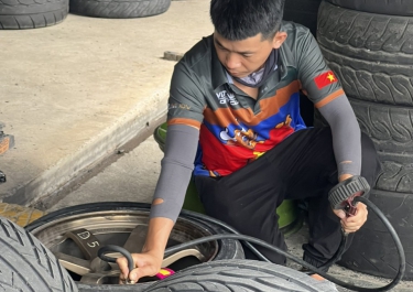 Vá vỏ Bình Dương